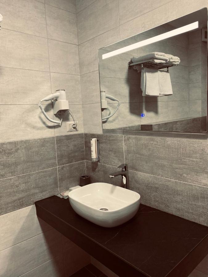 Hotel Callisto 프리슈티나 외부 사진